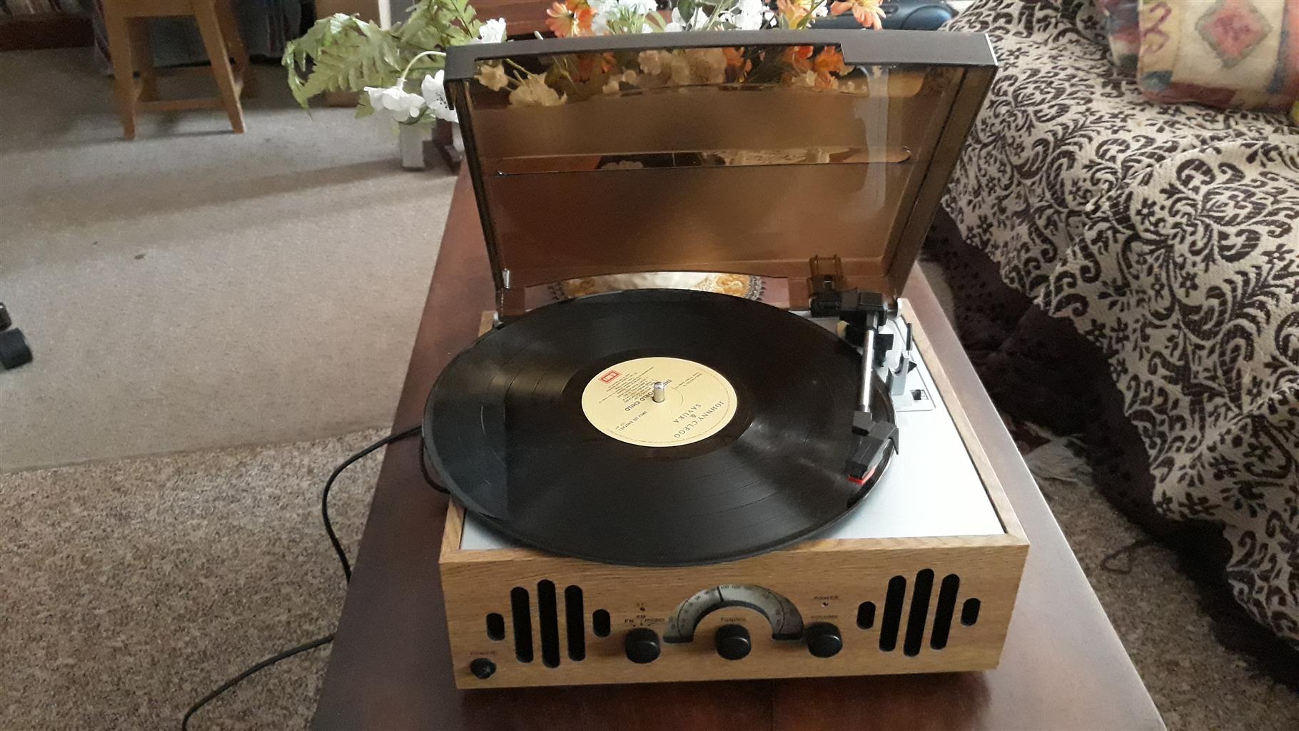 Record player plus Radio Record player plus Radio