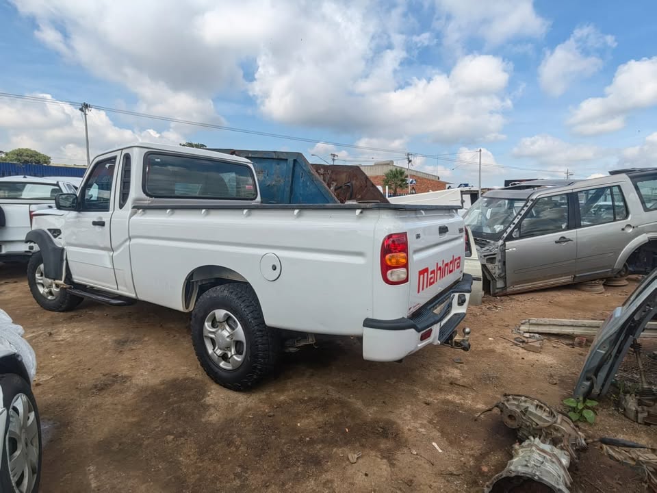 Mahindra Scorpio S4 Mhawk 2023 diesel manual stripping for spares - Private Seller Mahindra Scorpio S4 Mhawk 2023 diesel manual stripping for spares - Private Seller