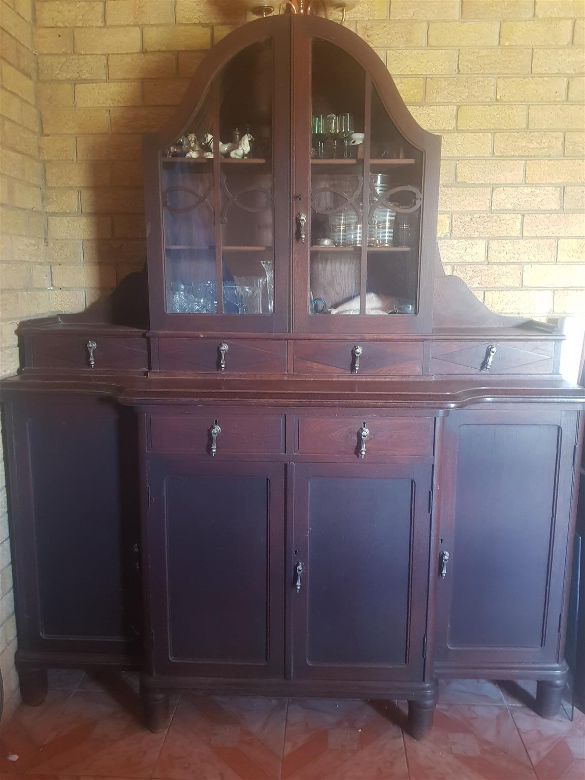 Antique Wood & Glass Cabinet Antique Wood & Glass Cabinet