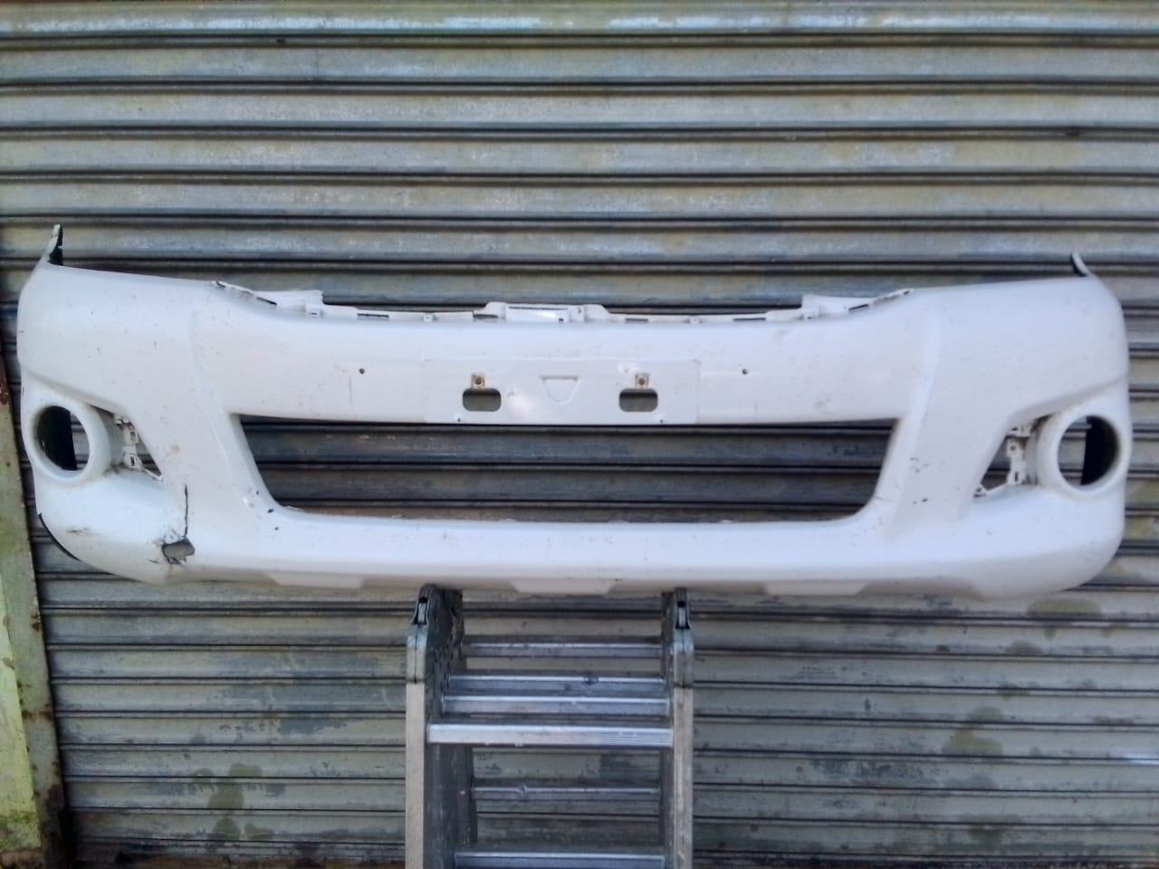 (2012-2015) TOYOTA HILUX D4D FRONT BUMPER FOR SALE - Private Seller (2012-2015) TOYOTA HILUX D4D FRONT BUMPER FOR SALE - Private Seller