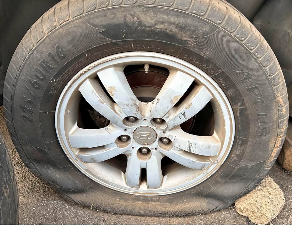 Hyundai Tucson Mag Wheels Available @Circle 7 Used Parts - Private Seller Hyundai Tucson Mag Wheels Available @Circle 7 Used Parts - Private Seller