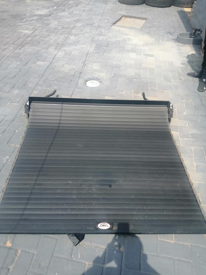 Ford Ranger T6 /7-BT50 Double Cab Armadillo Tonneau cover for sale - Private Seller