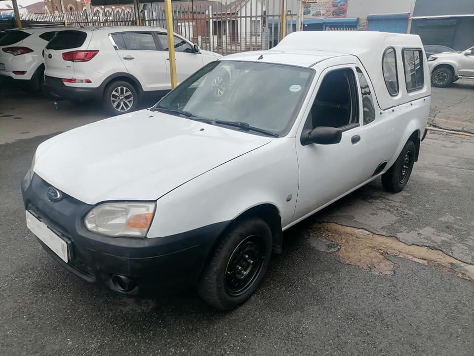 2011 Ford Bantam 1.6 Bakkie with a Canopy