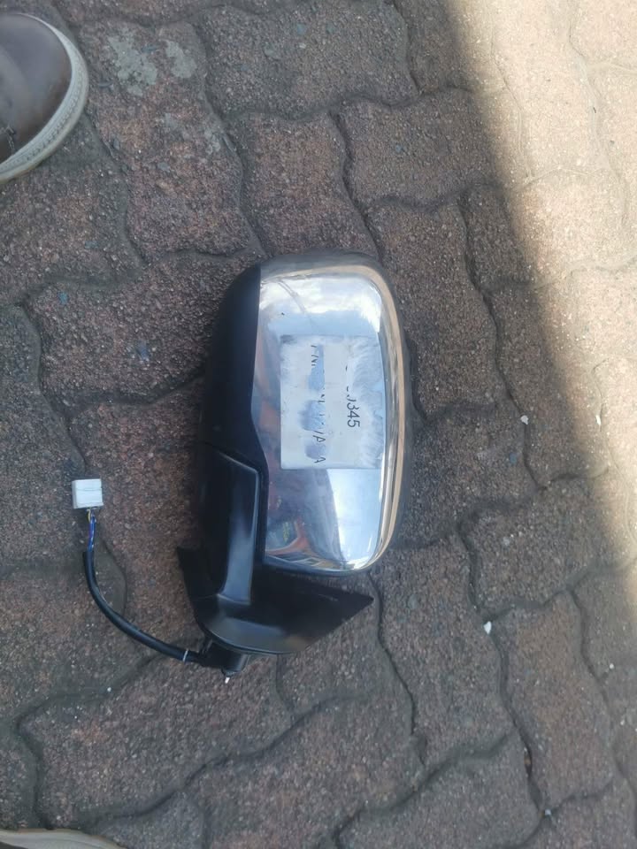 Nissan Navara right side mirror 2021 - Private Seller Nissan Navara right side mirror 2021 - Private Seller