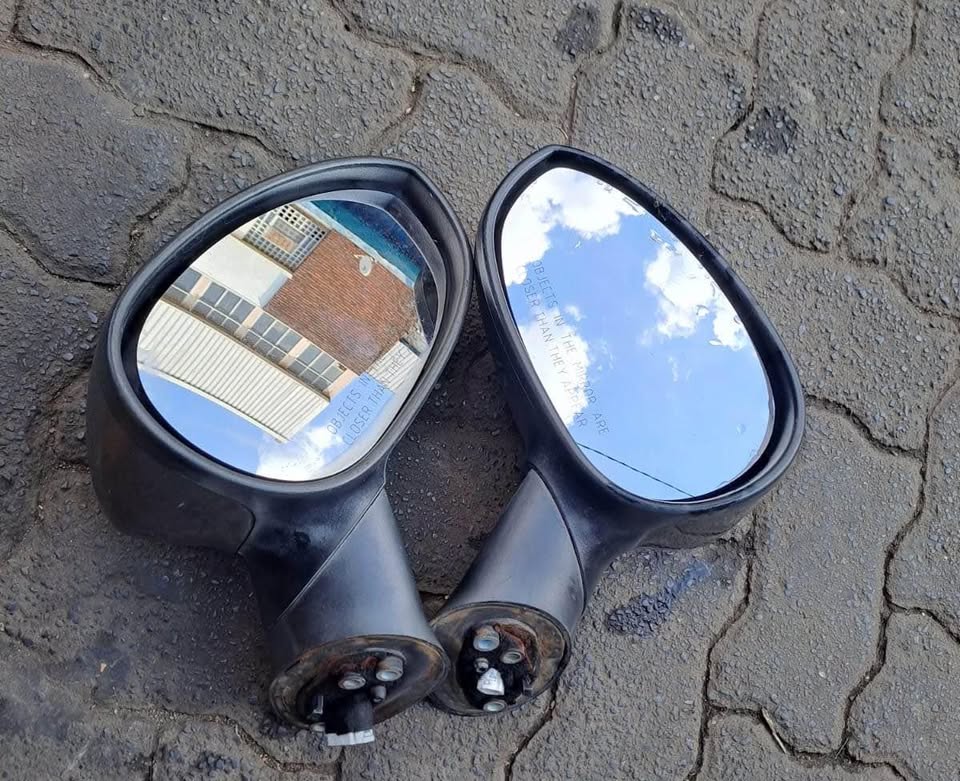 Fiat Punto side mirrors - Private Seller Fiat Punto side mirrors - Private Seller