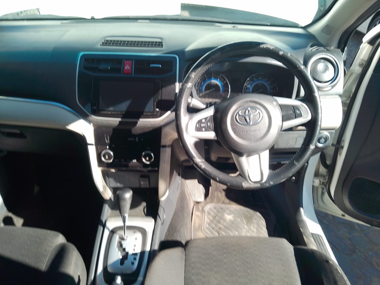 2019 Toyota Rush Auto 1.5 5Seater MINI MPV BUS Automtic 94,000km Cloth Seats, Go