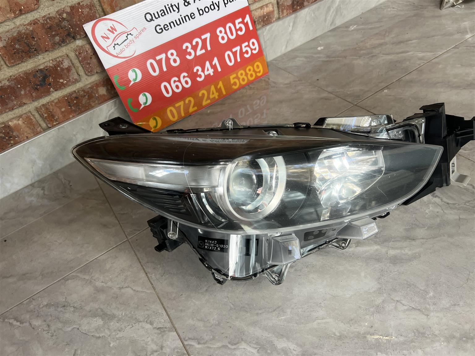 Mazda 3 Headlight 2016-2019 - Private Seller Mazda 3 Headlight 2016-2019 - Private Seller