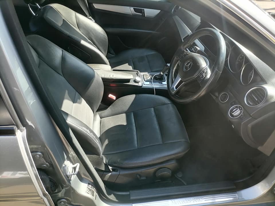 2014 Mercedes Benz C200 Automatic and leather seat Service book and spare key
