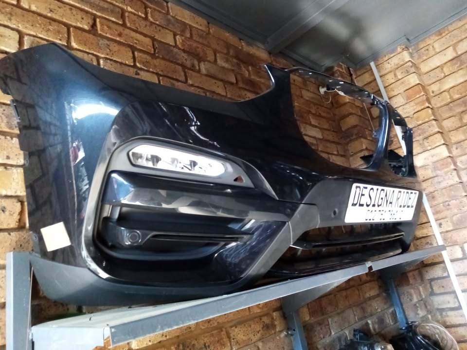 BMW G01 X3 FRONT BUMPER - Private Seller BMW G01 X3 FRONT BUMPER - Private Seller