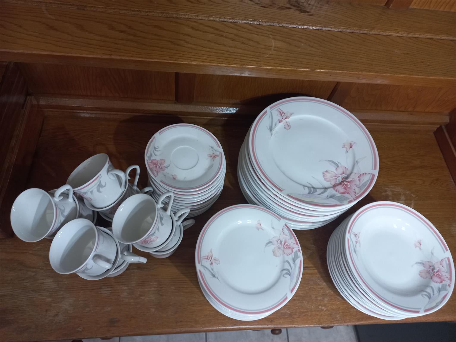 60 piece dinner plate set vintage