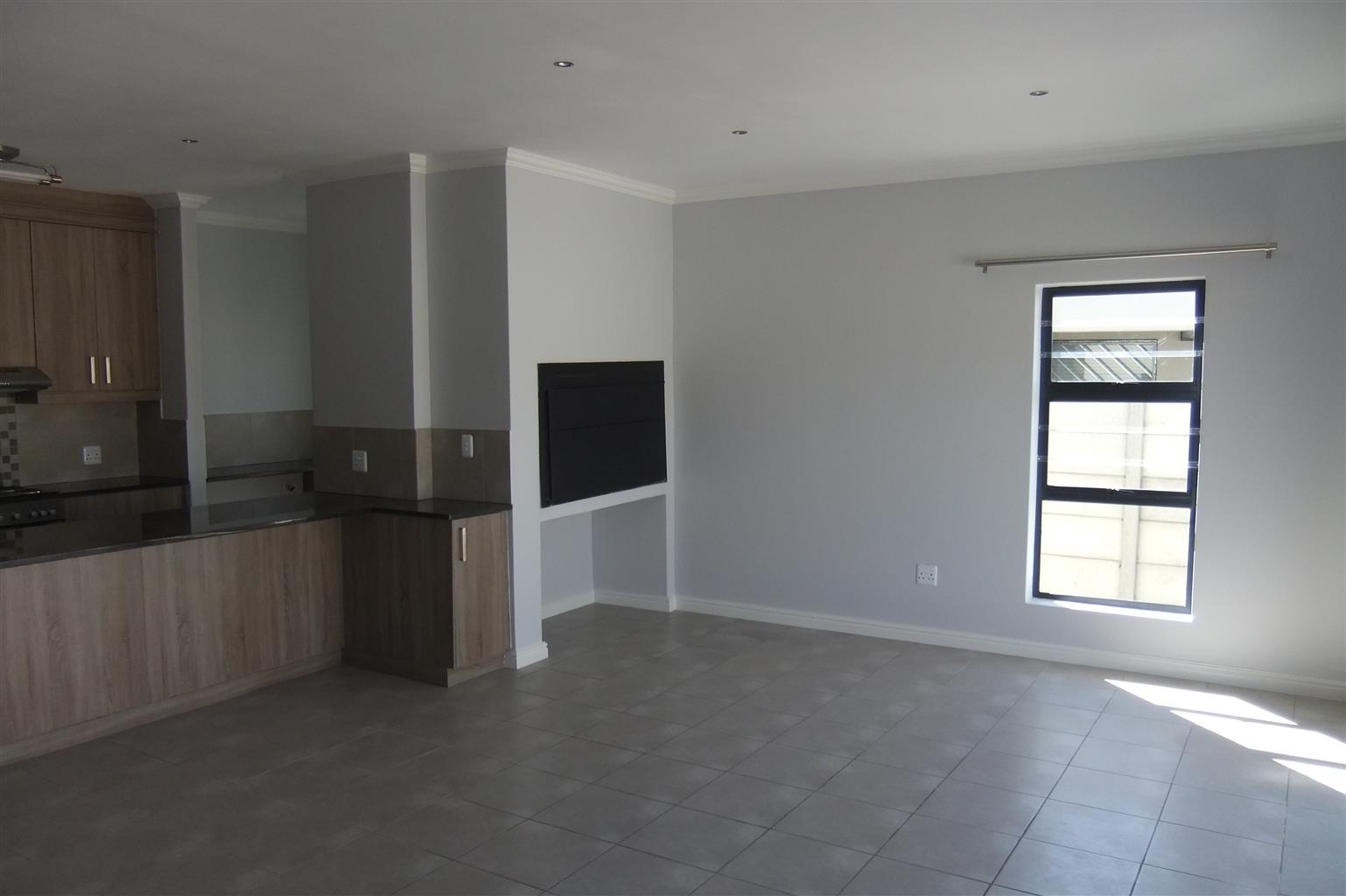 Sonkring, Brackenfell 3 Bedroom house To Let Junk Mail