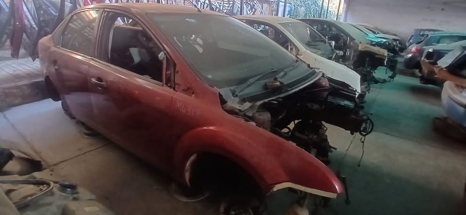 FORD FOCUS MK3 SEDAN STRIPPING FOR SPARES - Private Seller FORD FOCUS MK3 SEDAN STRIPPING FOR SPARES - Private Seller
