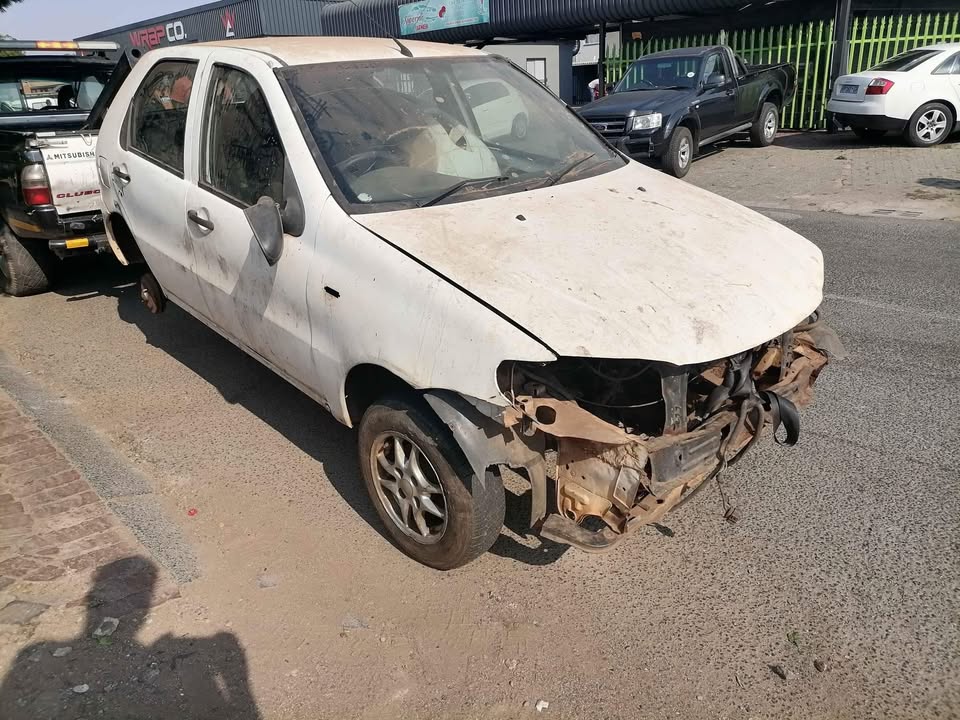 Fiat palio stripping for spares - Private Seller Fiat palio stripping for spares - Private Seller