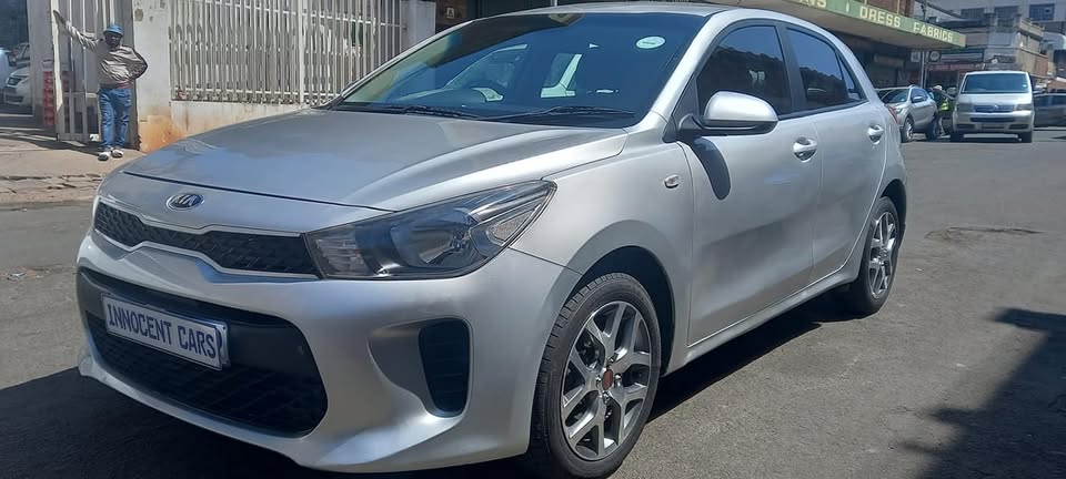 2017 KIA RIO 1.4 TEC MANUAL TRANSMISSION, SILVER COLOUR, 73000KM