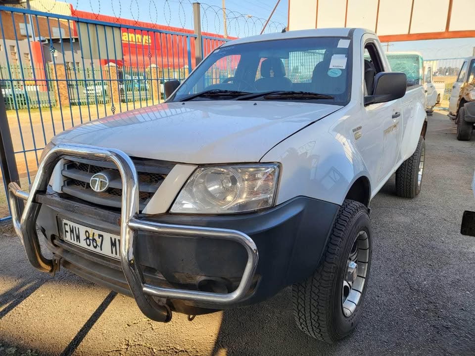 2011 TATA XENON 3.0 DICOR STRIPPING FOR SPARES CALL OR WHATSAPP  or - Private Seller