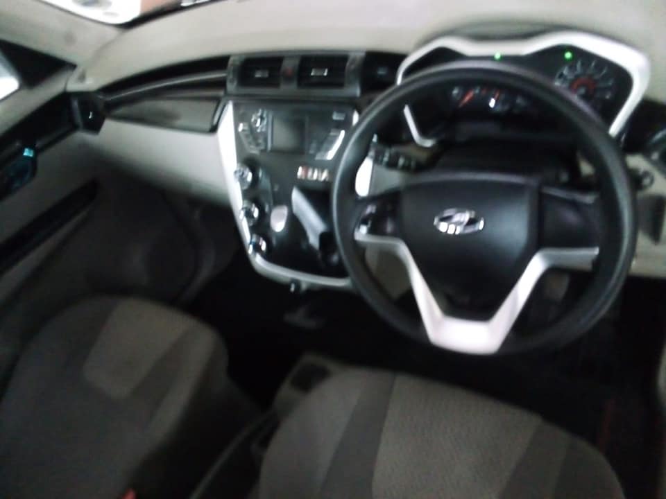 2017 ORANGE MAHINDRA KUV 100 K8 MANUAL MILIAGE 85000 km PETROL
