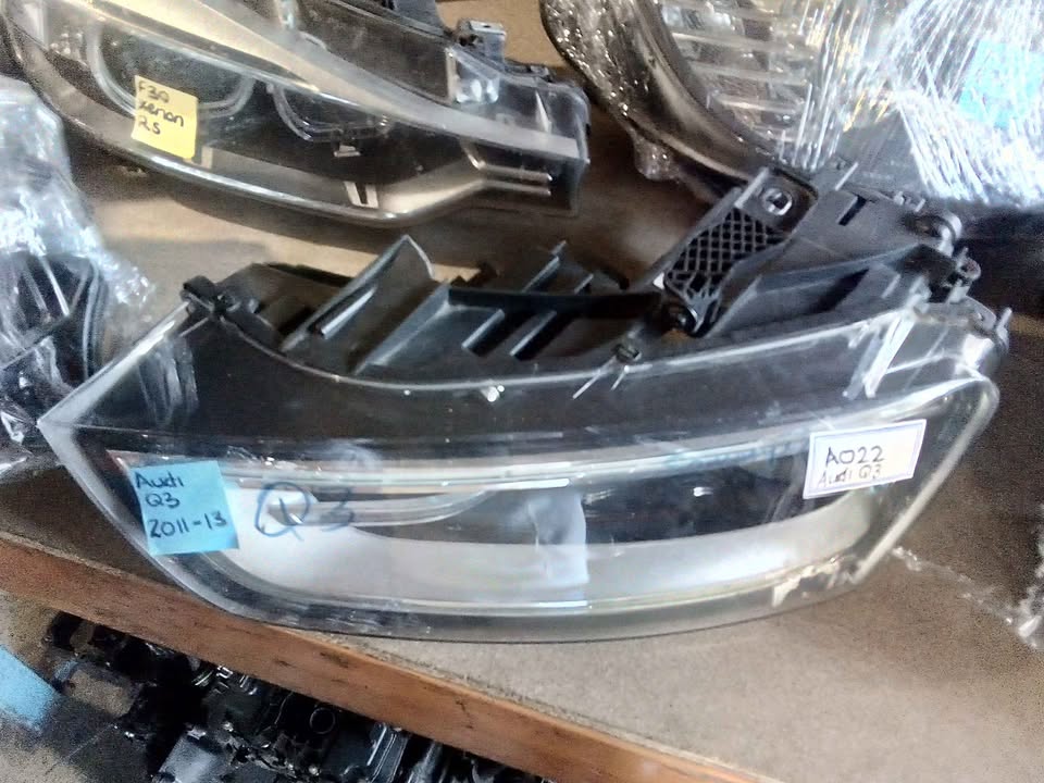 Audi q3 headlight - Private Seller Audi q3 headlight - Private Seller