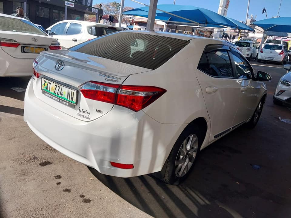 2023 TOYOTA COROLLA PRESTIGE 1.8 22 000KM WHITE COLOR AUTOMATIC PETROL