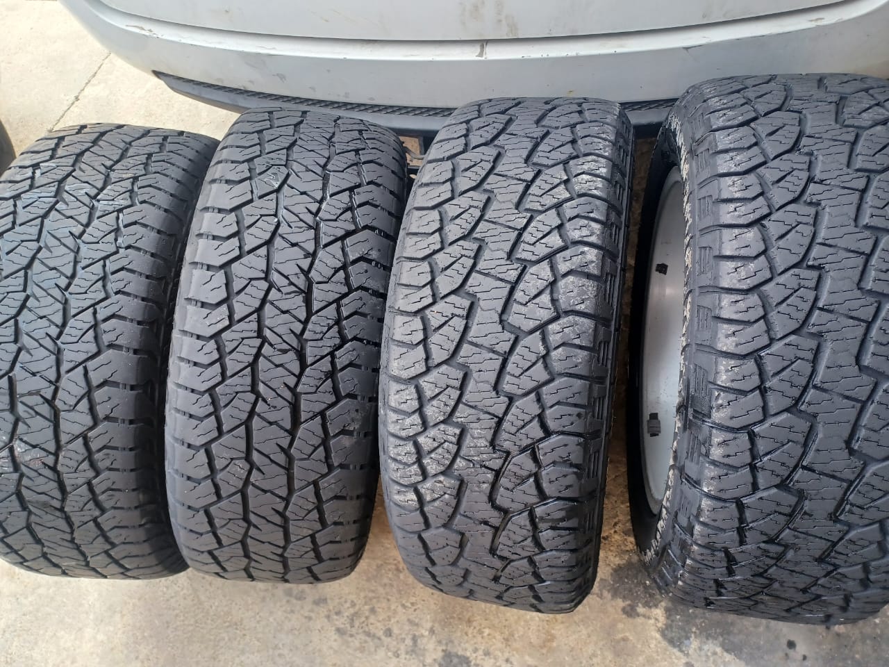 19inch VW Amarok original mags with good used 255/55/19 Hankook A/T set - Private Seller 19inch VW Amarok original mags with good used 255/55/19 Hankook A/T set - Private Seller