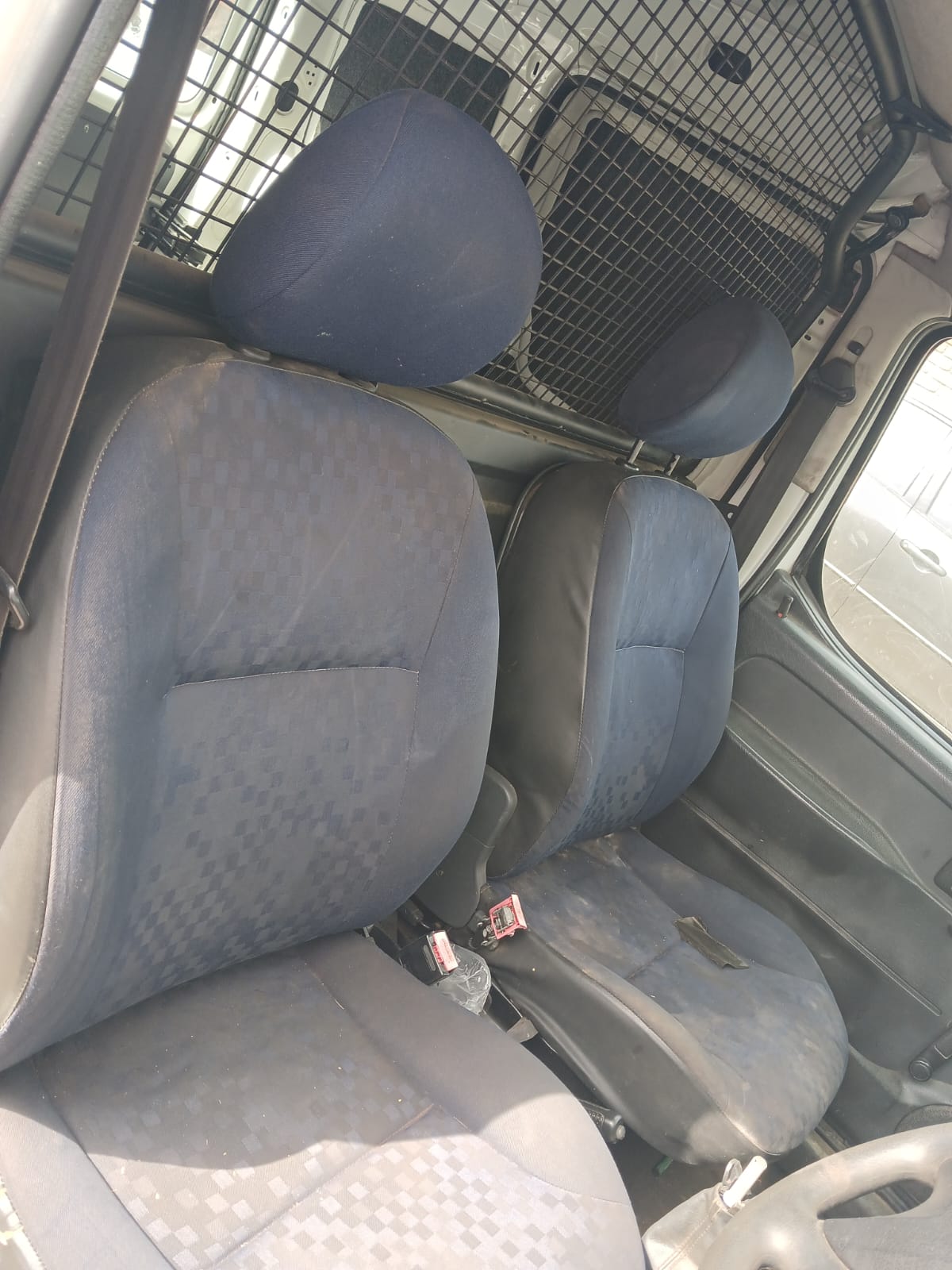 Peugeot Pathfinder for stripping call for info - Private Seller