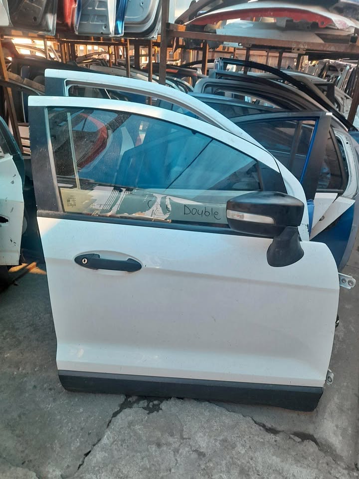 FORD ECOSPORT RIGHT FRONT DOOR AVAILABLE - Private Seller FORD ECOSPORT RIGHT FRONT DOOR AVAILABLE - Private Seller