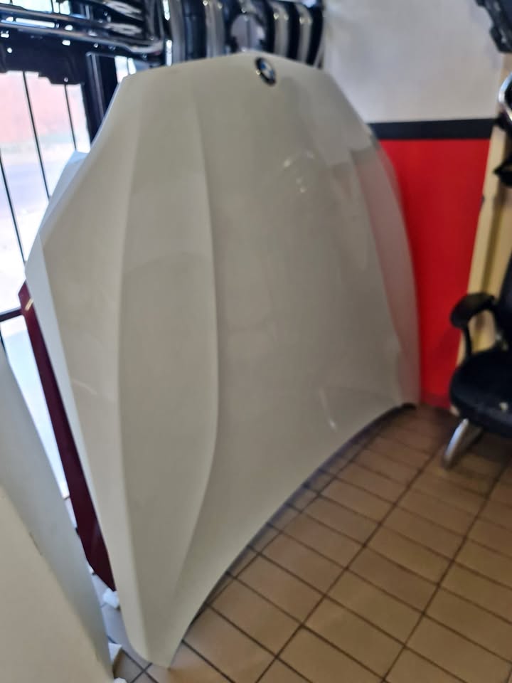 2017 BMW F15 WHITE BONNET IN A PRESTIGE CONDITION FOR SALE - Private Seller 2017 BMW F15 WHITE BONNET IN A PRESTIGE CONDITION FOR SALE - Private Seller