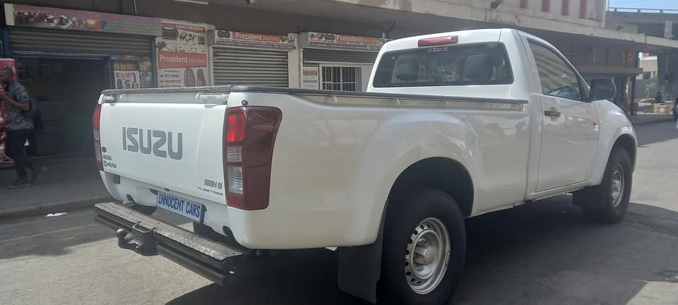 2018 ISUZU KB250 D-MAX FLEETSIDE DIESEL, MANUAL, WHITE COLOUR, MILEAGE
