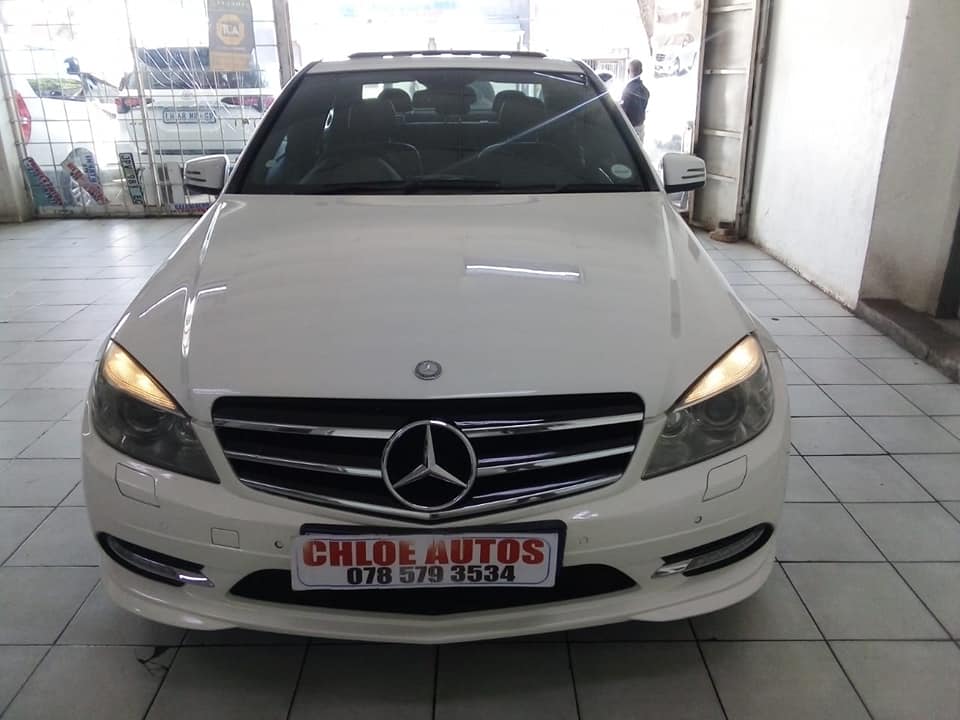 2011 MERCEDES BENZ C200 CGI AMG Line AUTOMATIC, PETROL, SUNROOF, LEATHER INTERIOR 96000km