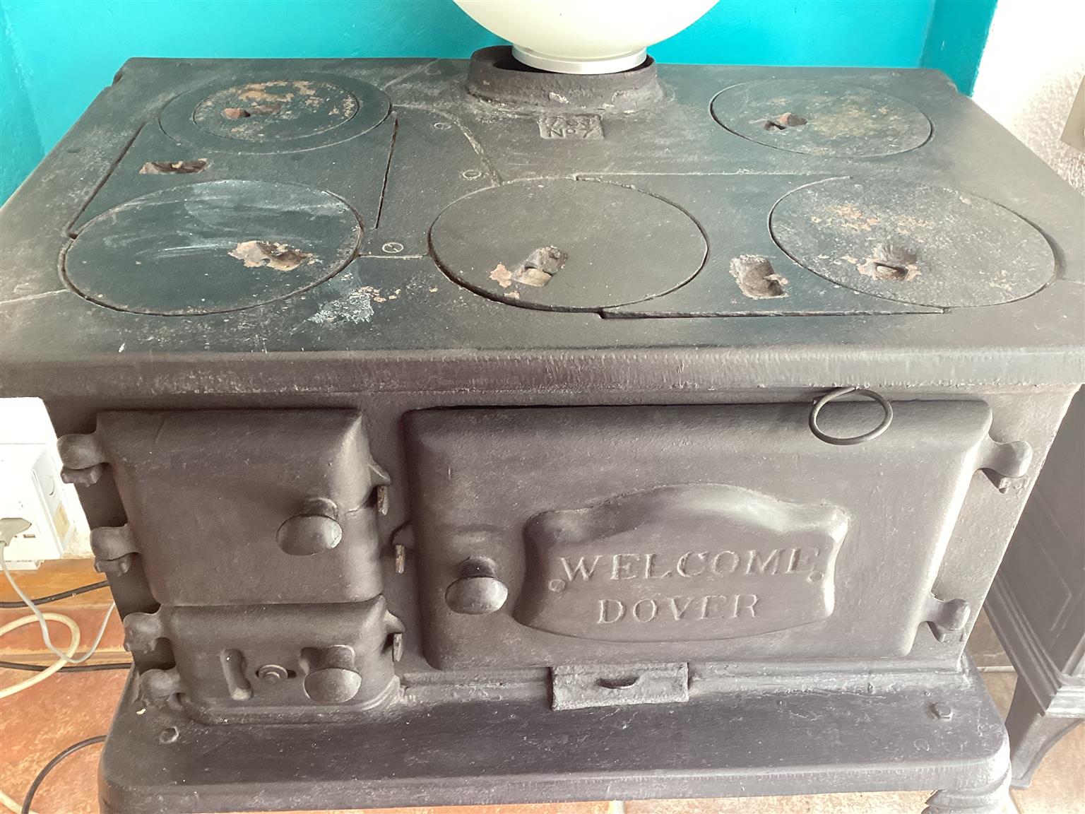Antique original cast iron Welcome Dover wood burning stove | Junk Mail