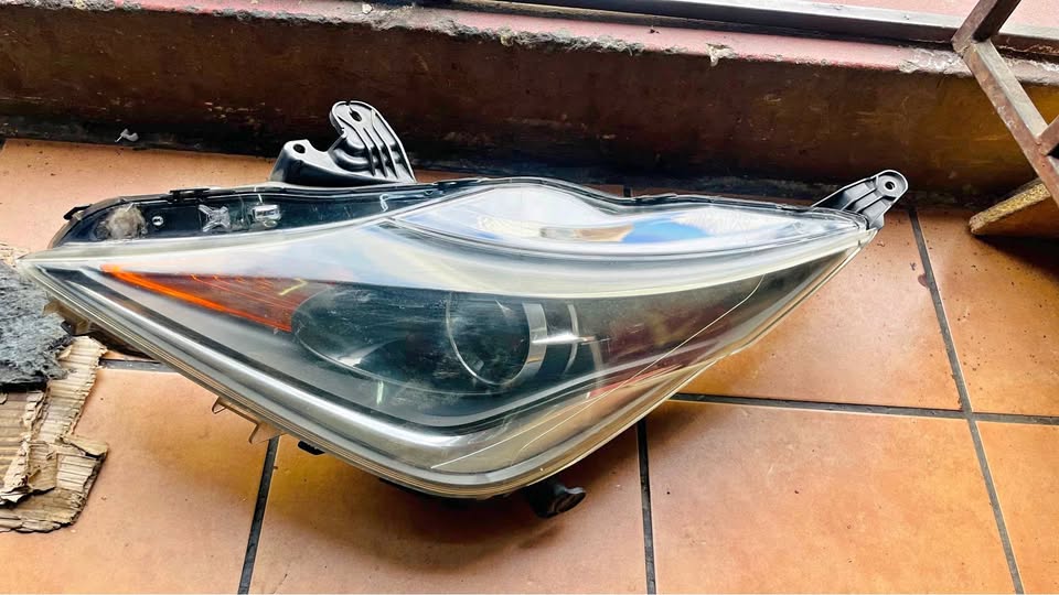 Toyota Aygo headlight - Private Seller Toyota Aygo headlight - Private Seller