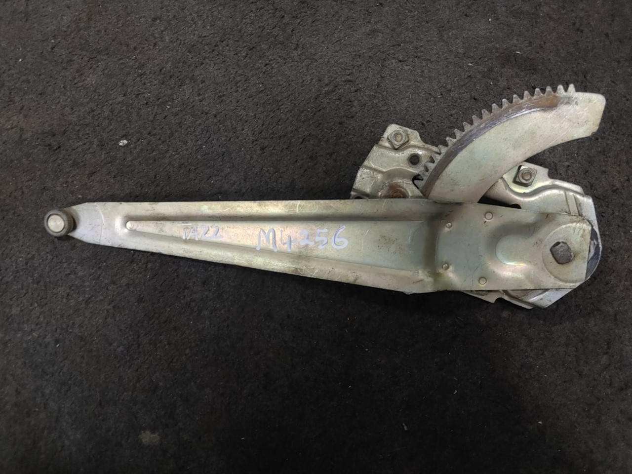 HONDA JAZZ WINDOW MECHANISM FOR SALE - Private Seller HONDA JAZZ WINDOW MECHANISM FOR SALE - Private Seller