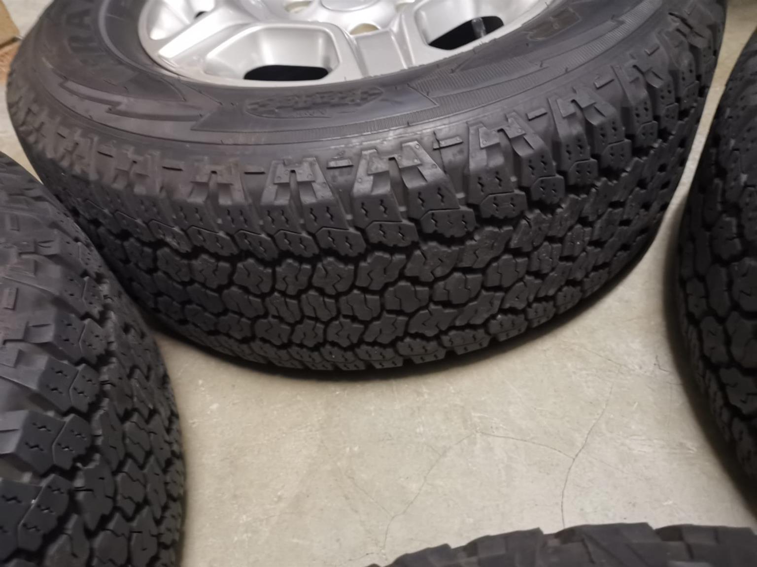 17inch Ford Ranger original mags with 265/65/17 Goodyear Wrangler Kevlar, reinfo - Private Seller