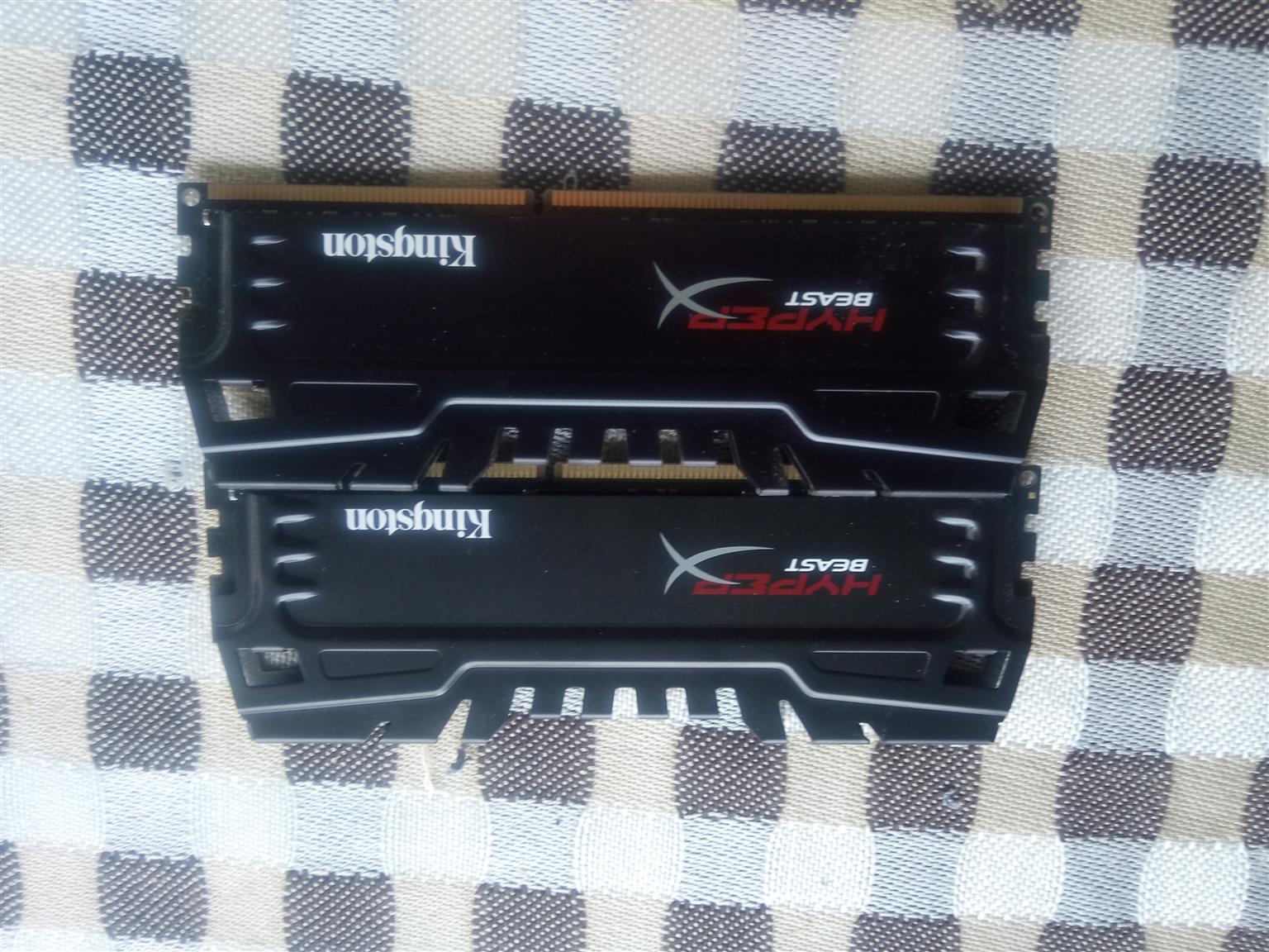 Kingston Hyperx Beast 16GB (2X8GB)DDR3 2400MHz Desktop