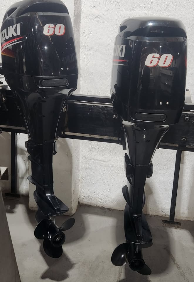 2010 OUTBOARD MOTROS  2 AND 4 STROKES
