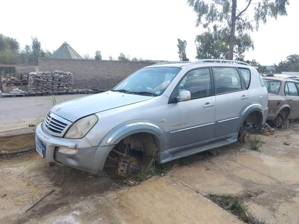 ssangyong rexton 270xdi stripping for spare parts - Private Seller ssangyong rexton 270xdi stripping for spare parts - Private Seller
