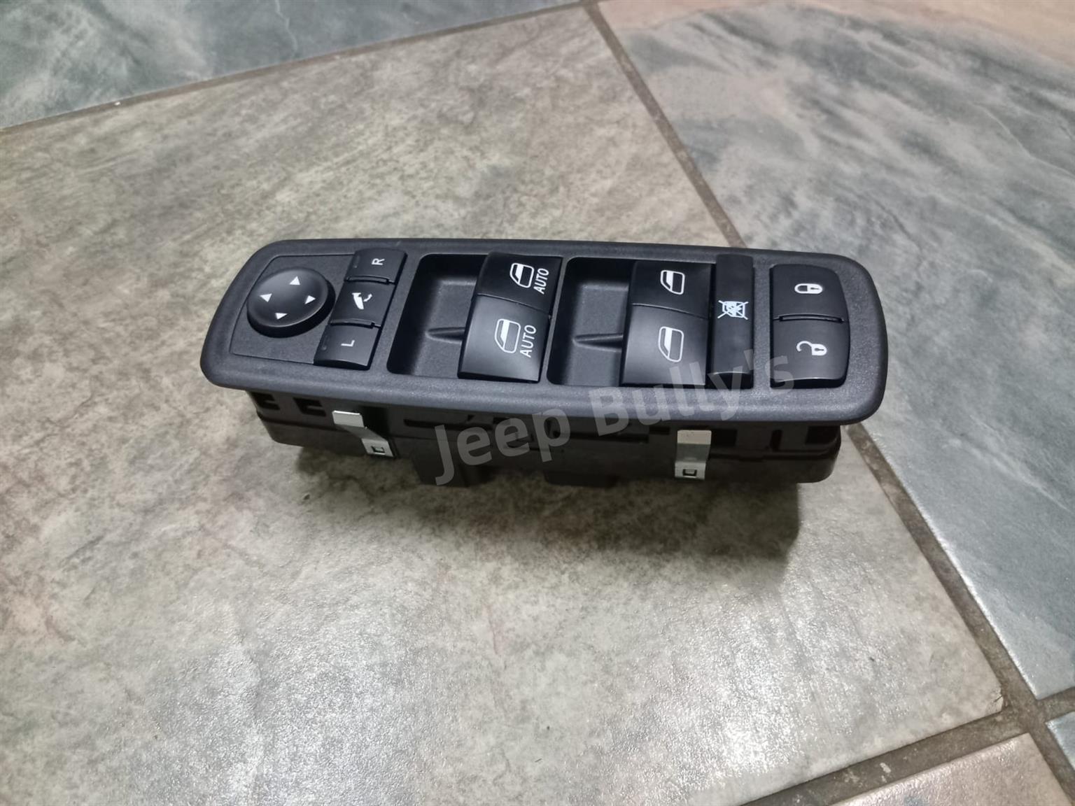 Jeep Grand Cherokee WK2 ( DOUBLE PLUG) Window Switch - Jeep Spares - Private Seller Jeep Grand Cherokee WK2 ( DOUBLE PLUG) Window Switch - Jeep Spares - Private Seller