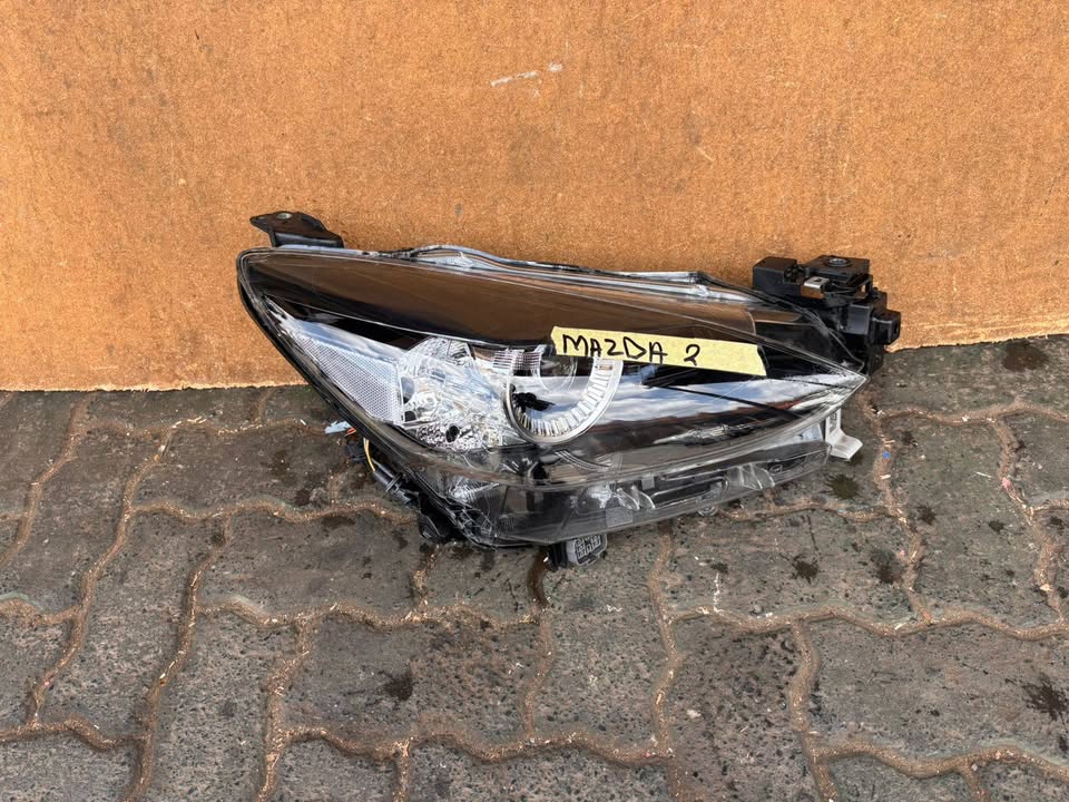 Mazda 2 Headlight - Private Seller Mazda 2 Headlight - Private Seller