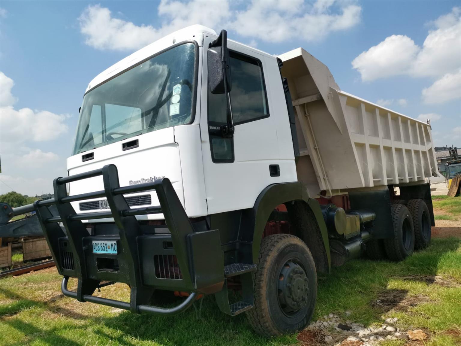 Iveco tipper truck 6x6 420hp 18cu meter