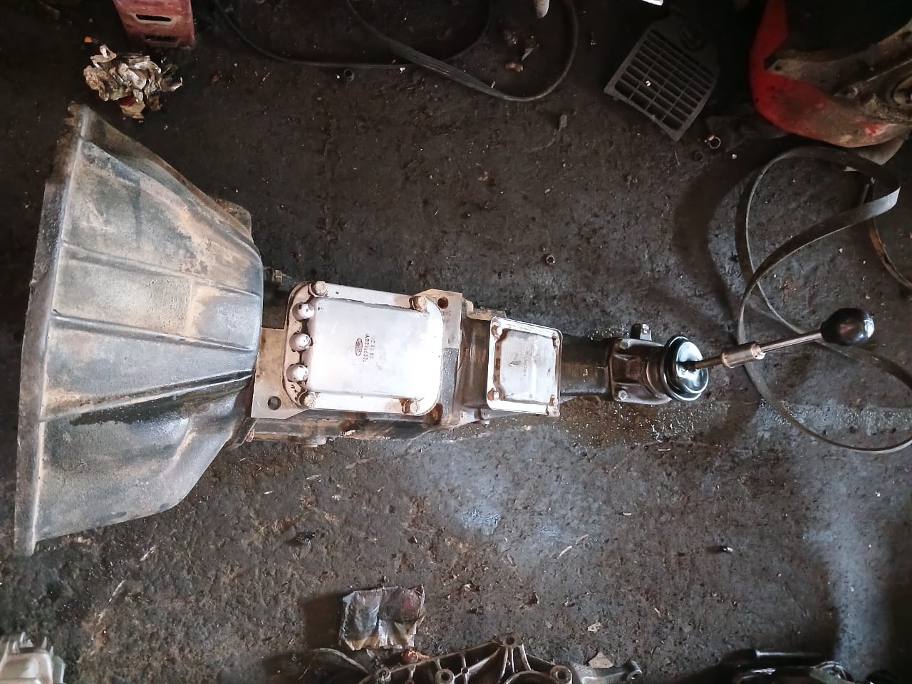 FORD V6  4 SPEED GEARBOX FOR SALE - Private Seller