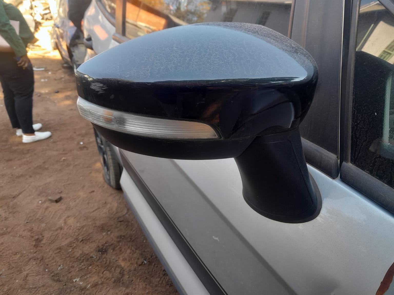 2022 Ford EcoSport Used Complete Door Mirror for Sale - Private Seller 2022 Ford EcoSport Used Complete Door Mirror for Sale - Private Seller