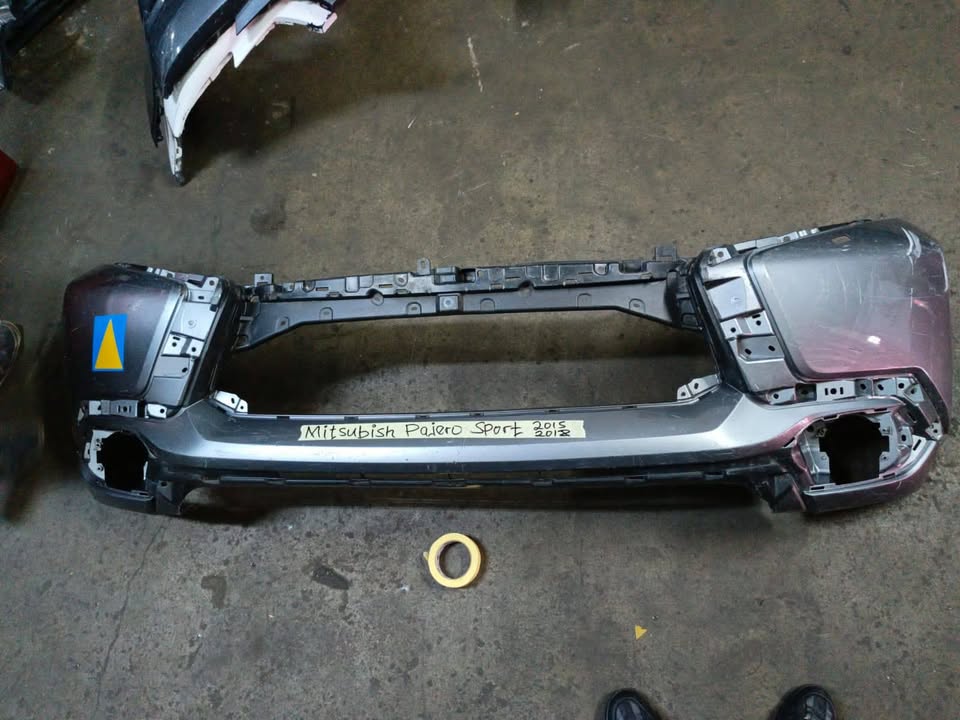 Mitsubishi Pajero sports 2015-2018 bumper - Private Seller Mitsubishi Pajero sports 2015-2018 bumper - Private Seller