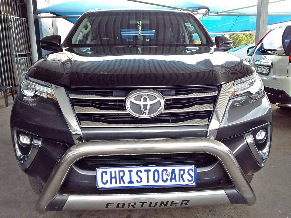 Used Toyota Fortuner 3.0D-4D 4x4 auto - Private Seller Used Toyota Fortuner 3.0D-4D 4x4 auto - Private Seller