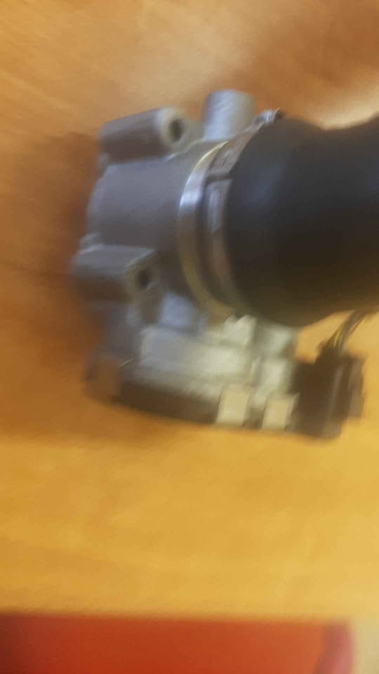 FORD FIGO THROTTLE BODY. SECOND HAND. FOR VARIOUS OTHER CARS TOO. - Private Seller