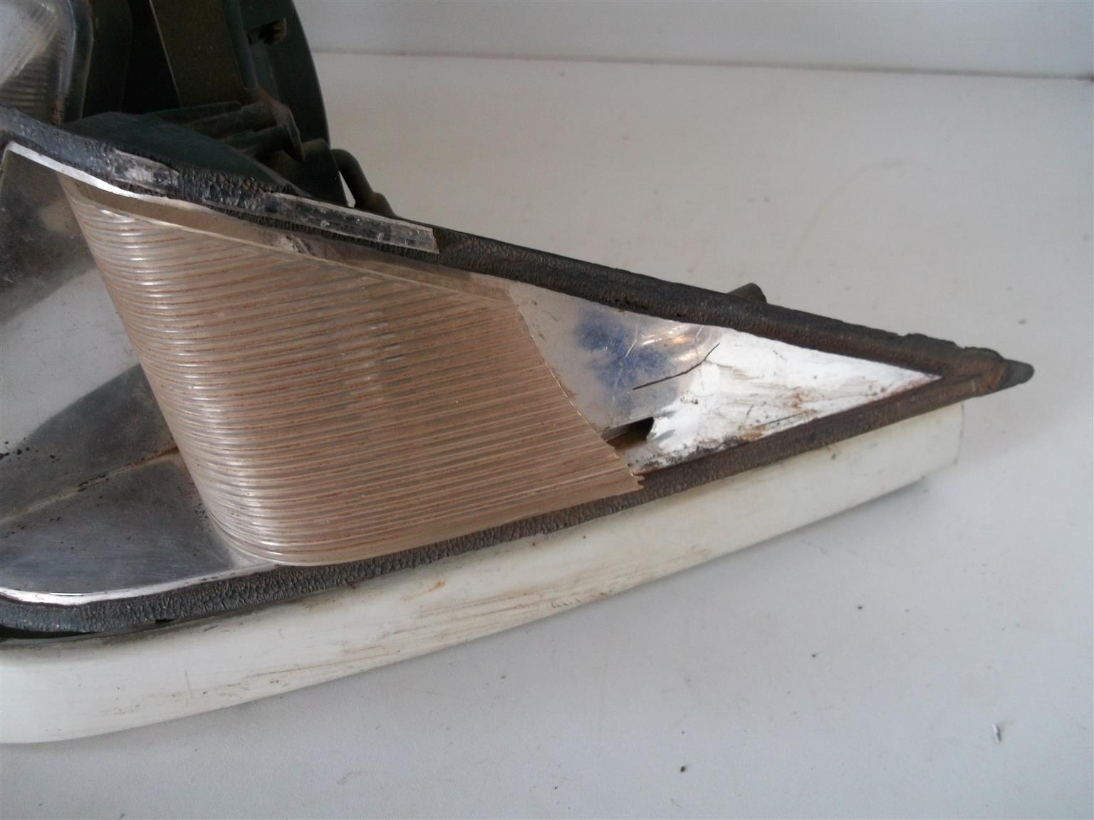 SsanYong Musso '93-'05 L&R headlights (Pair) - Private Seller SsanYong Musso '93-'05 L&R headlights (Pair) - Private Seller