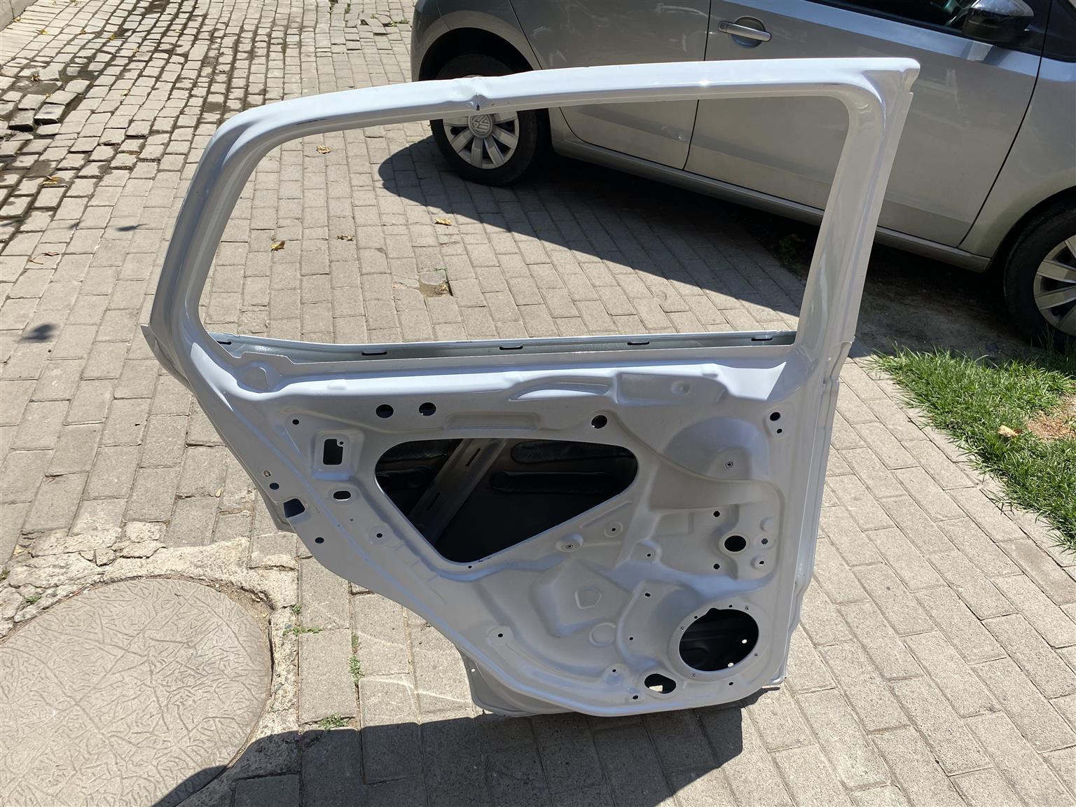 2022 VW T-CROSS LEFT REAR DOOR SHELL FOR SALE. IN PRISTINE CONDITION - Private Seller 2022 VW T-CROSS LEFT REAR DOOR SHELL FOR SALE. IN PRISTINE CONDITION - Private Seller