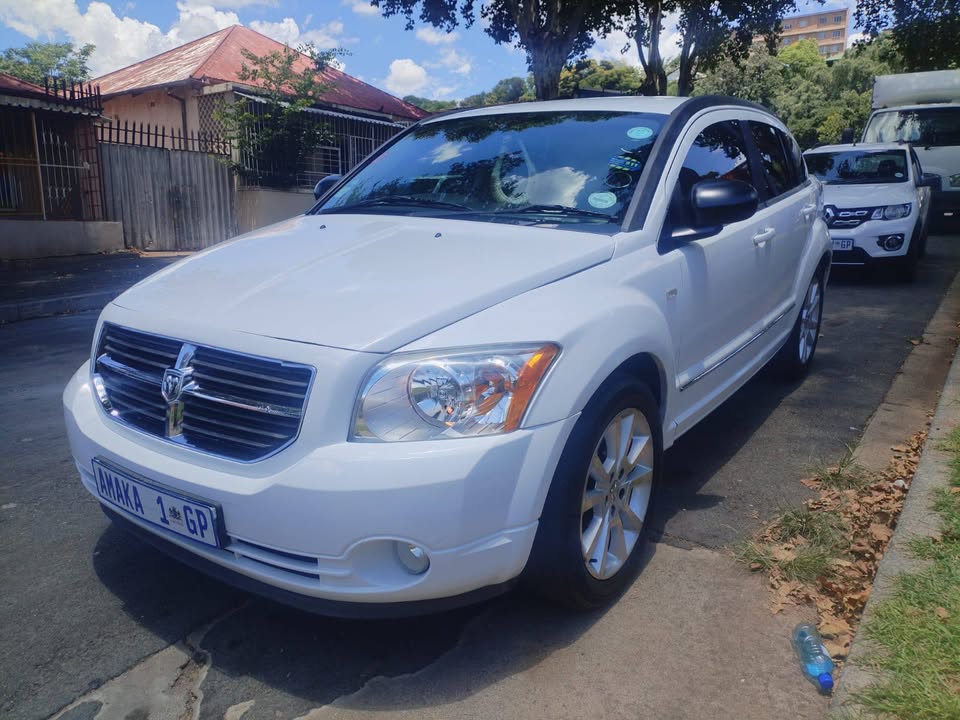 2012 DODGE CALIBER SXT 2.0 Petrol, Manual, White Color, Mileage 102000kms