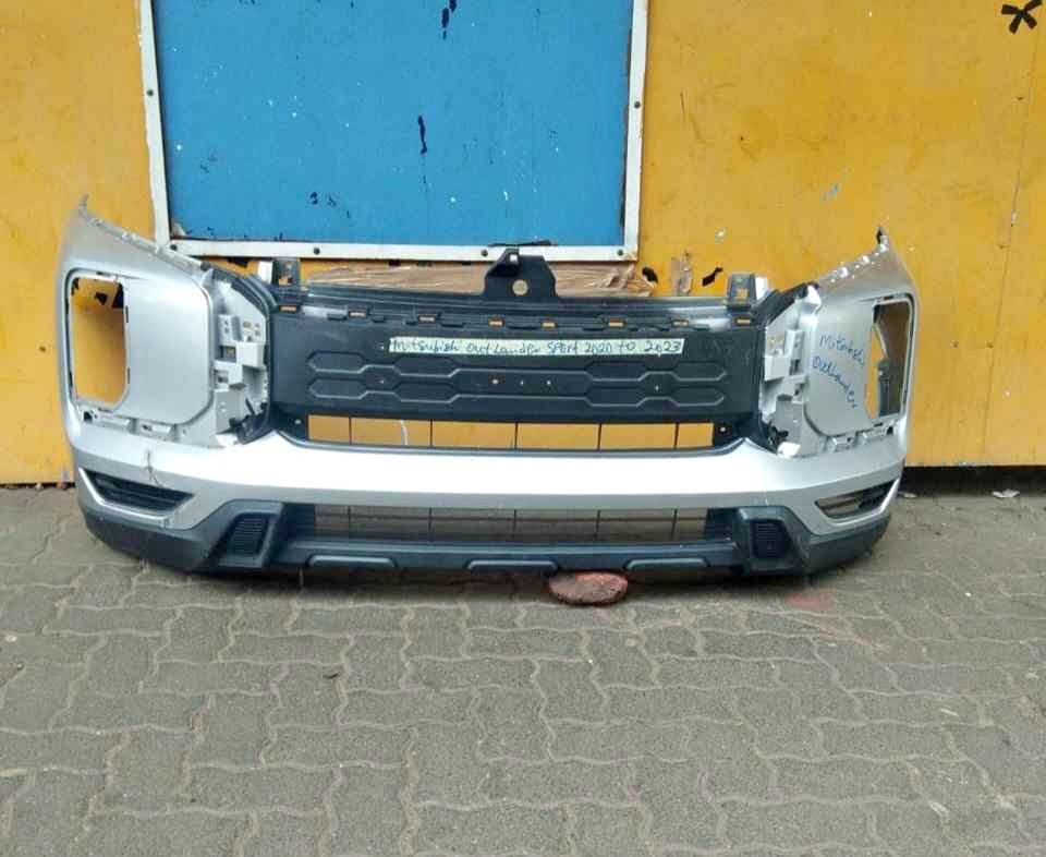 Mitsubishi Outlander Sport Front Bumper - Private Seller Mitsubishi Outlander Sport Front Bumper - Private Seller