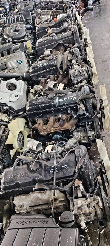 TOYOTA HIPS 2L 2.4L COMPLETE ENGINE FOR SALE - Private Seller TOYOTA HIPS 2L 2.4L COMPLETE ENGINE FOR SALE - Private Seller