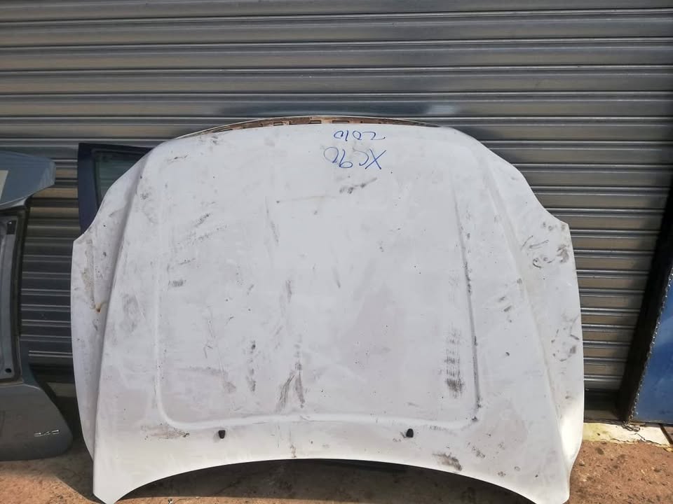 Volvo XC90 Bonnet 2010 For Sale  Delivery Countrywide.