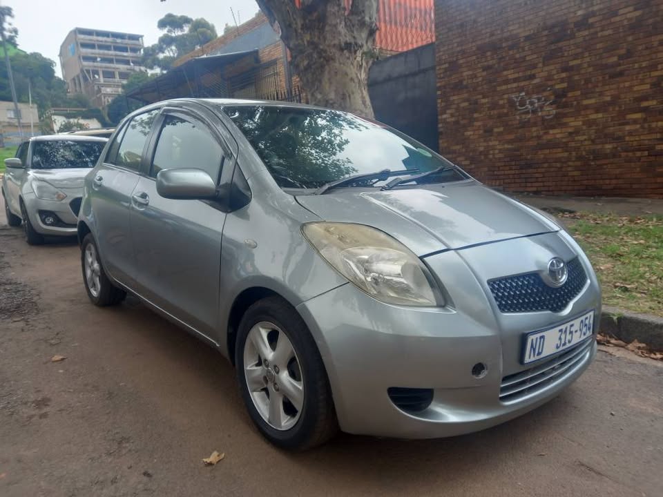 2007 Toyota Yaris Hatchback T3 PETROL, Manual, Automatic, Grey, 102000kms,